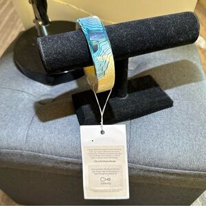 Boldb Unique jewelry made in Australia bangle